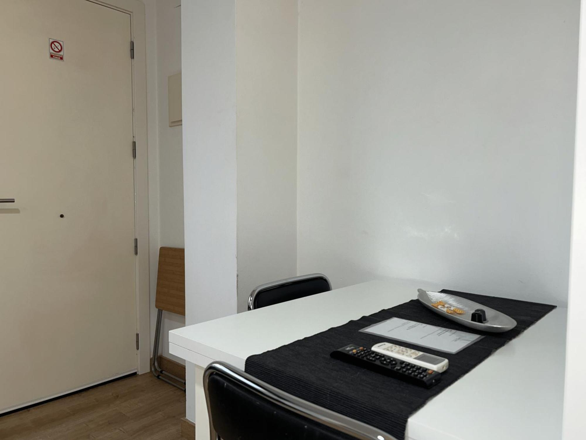 Apartahotel Baldiri Sant Boi de Llobregat Rom bilde